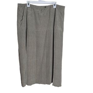 Woman's Skirt- Lightweight, Pleated